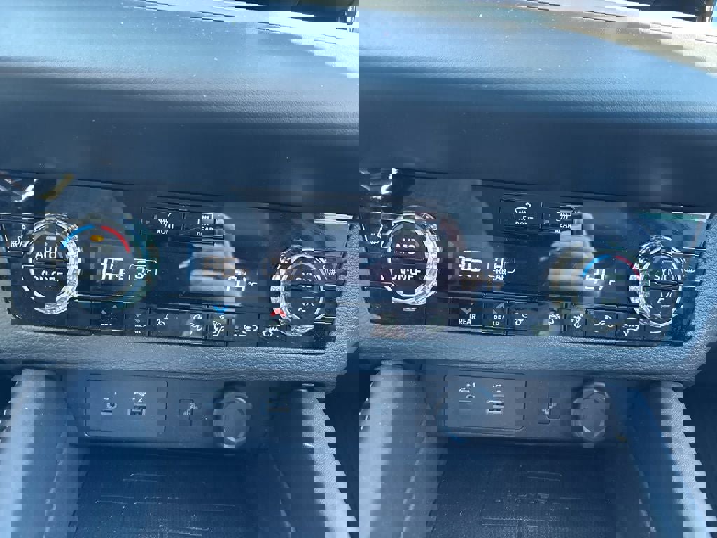 Used 2024 Mitsubishi Outlander SEL Black Edition image 20