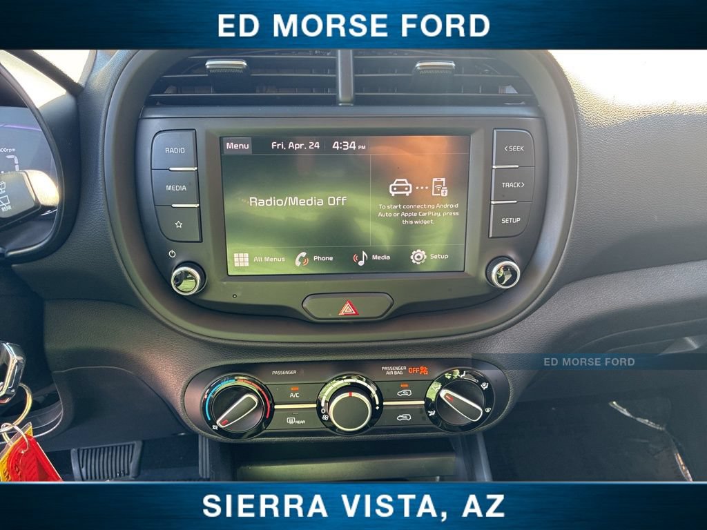 Certified 2025 Kia Soul LX FWD image 30