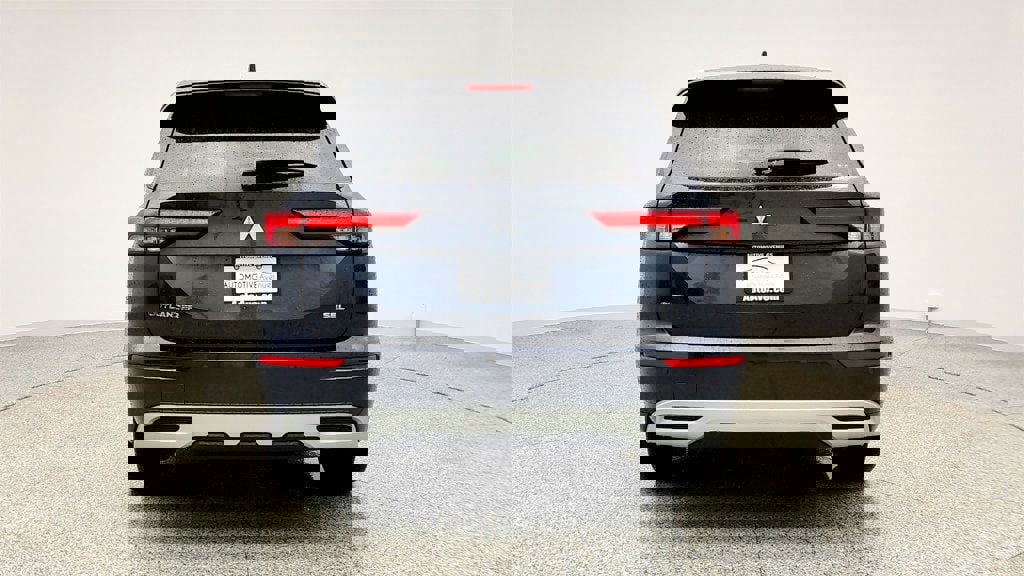 Used 2024 Mitsubishi Outlander SEL image 6