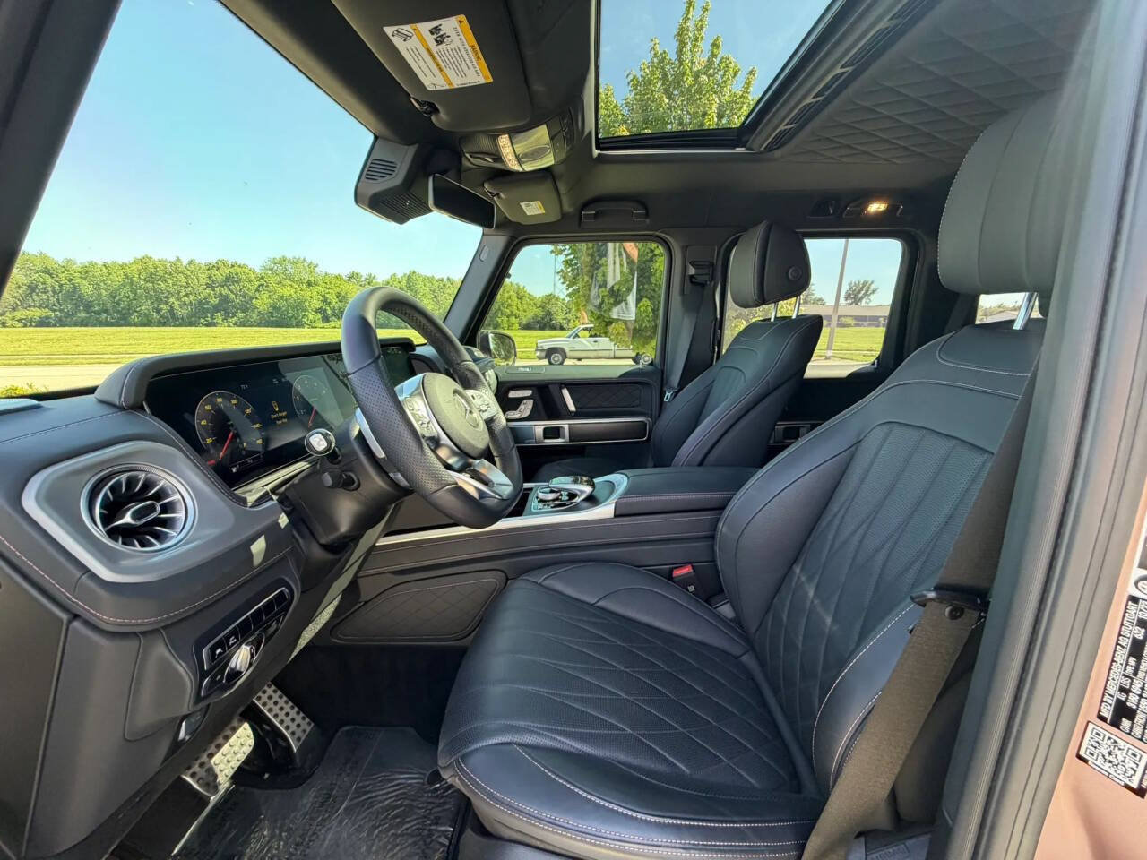 Used 2024 Mercedes-Benz G 550 image 11
