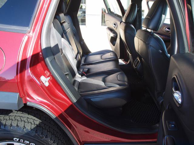 Used 2014 Jeep Cherokee Trailhawk w/ Comfort/Convenience Group AWD/4WD image 7