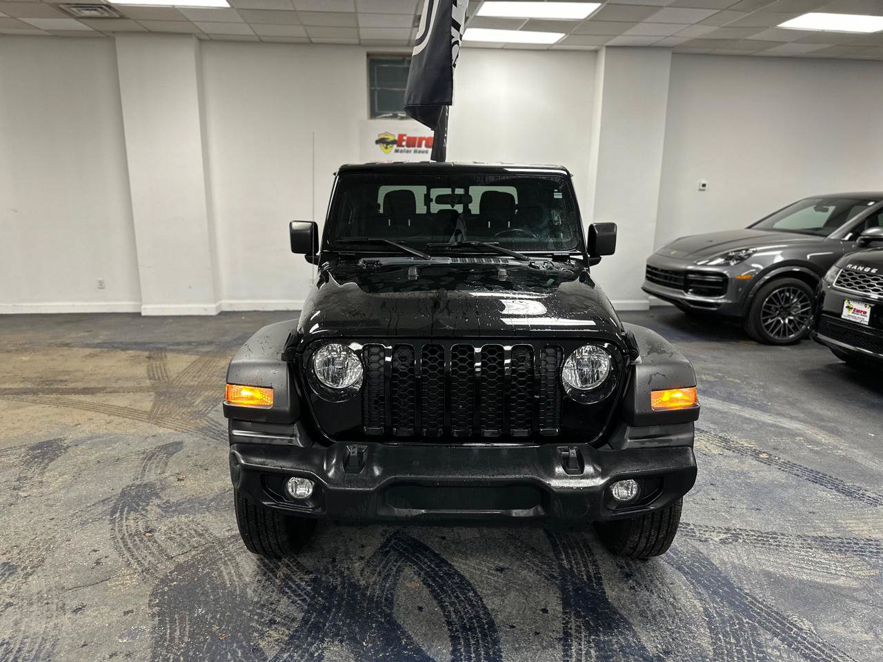 Used 2020 Jeep Gladiator Sport w/ Quick Order Package 24S AWD/4WD image 4