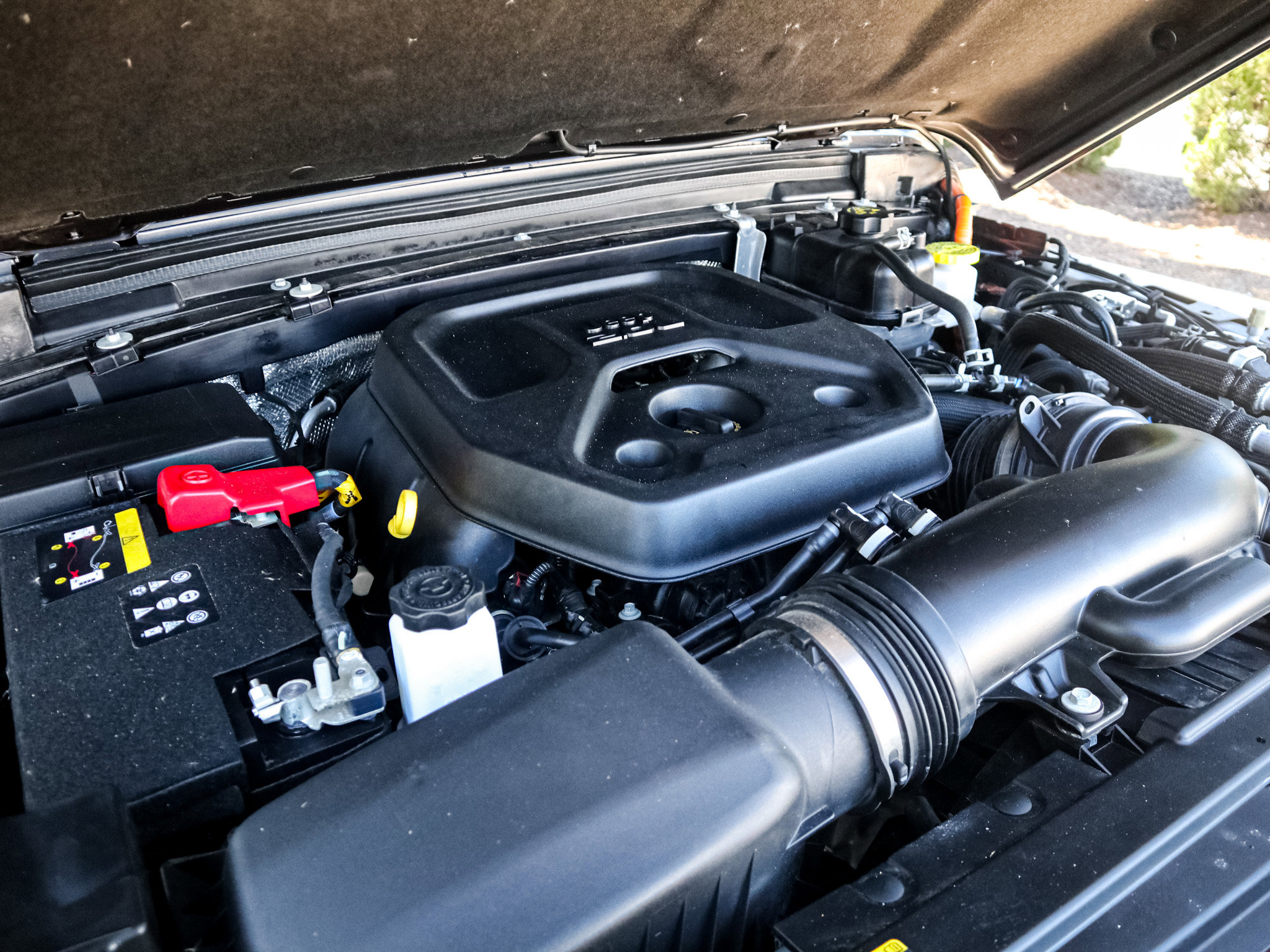 Used 2025 Jeep Wrangler Sahara image 32