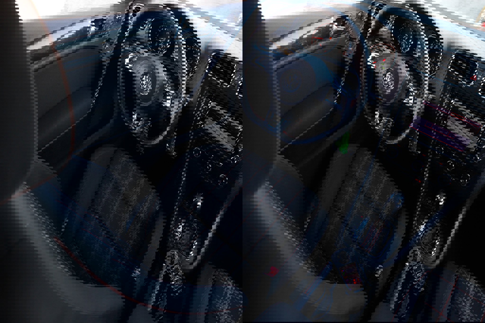 Used 2012 Volkswagen GTI 2-Door image 25