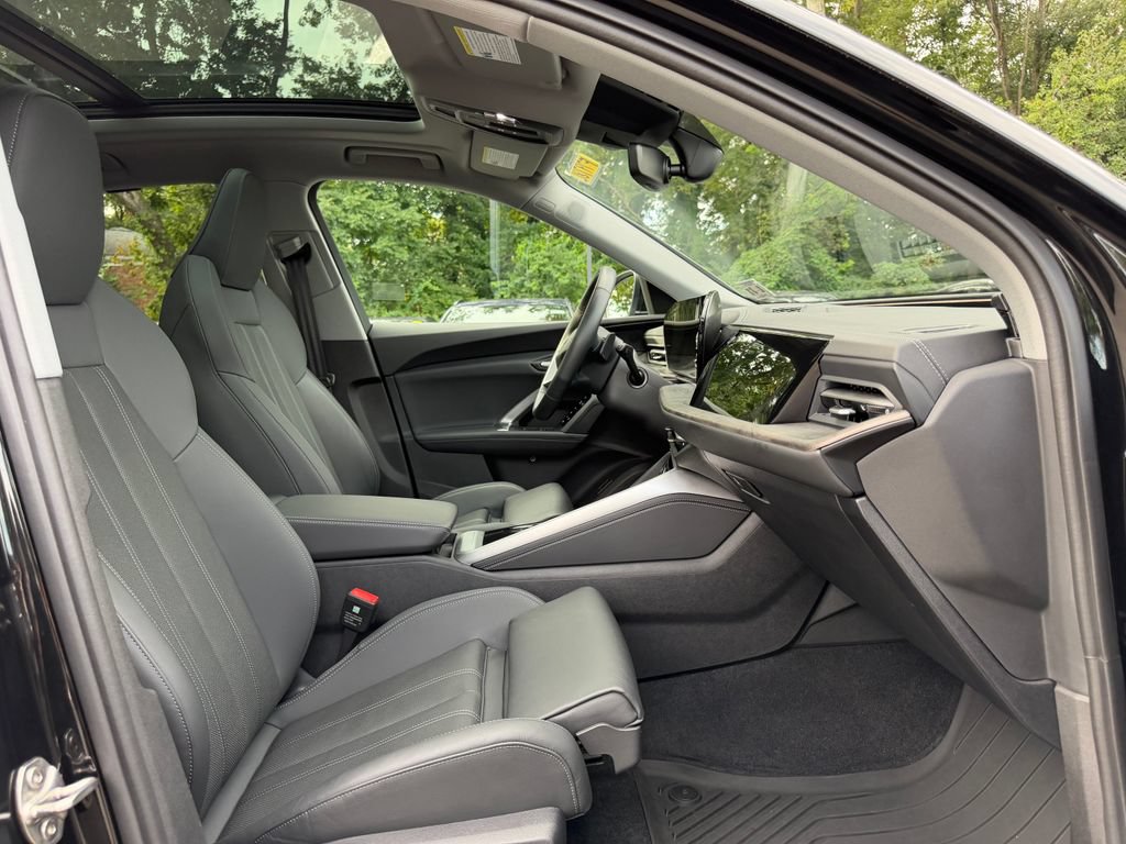 Used 2025 Audi Q5 Premium Plus w/ Premium Plus AWD/4WD image 18
