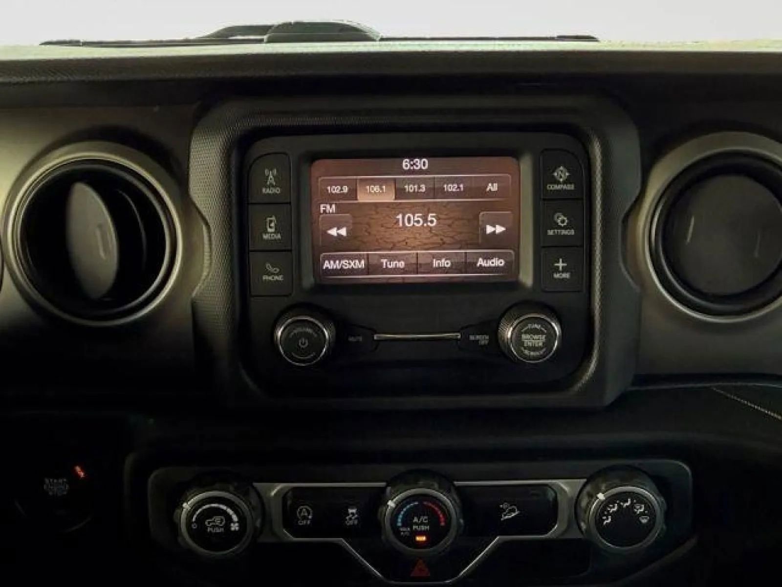 Used 2020 Jeep Wrangler Unlimited Sport AWD/4WD image 19