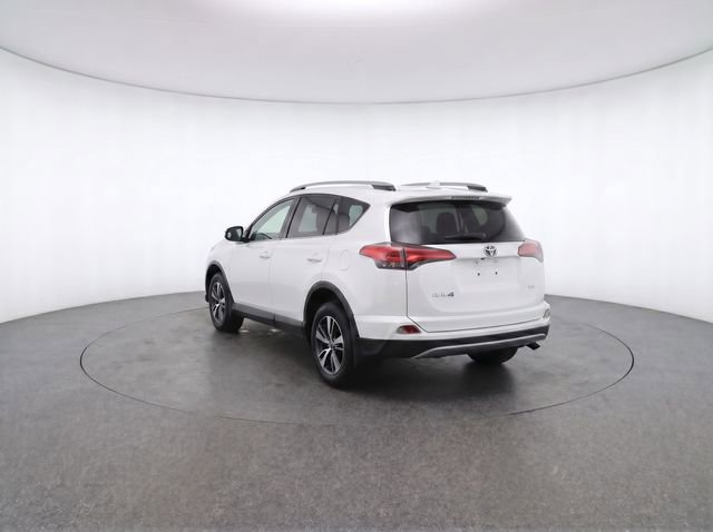 Used 2018 Toyota RAV4 XLE image 7