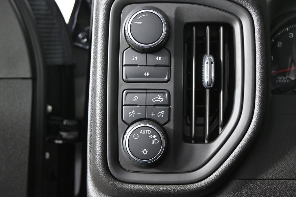 Used 2025 Chevrolet Silverado 3500 W/T image 23