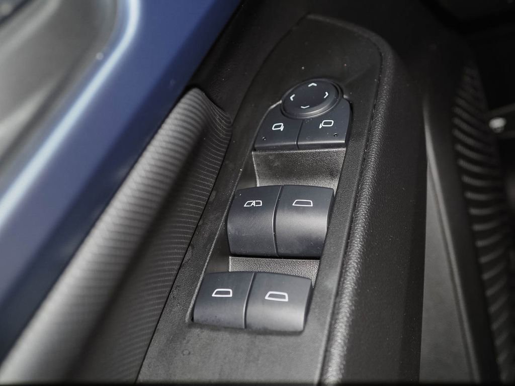 Used 2025 Chevrolet Equinox EV LT w/ Convenience Package FWD image 25