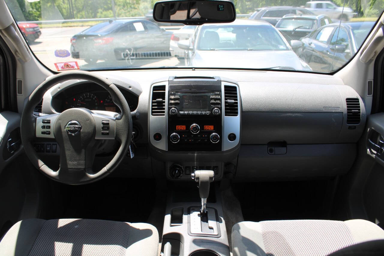 Used 2014 Nissan Frontier SV w/ SV Value Truck Package AWD/4WD image 33