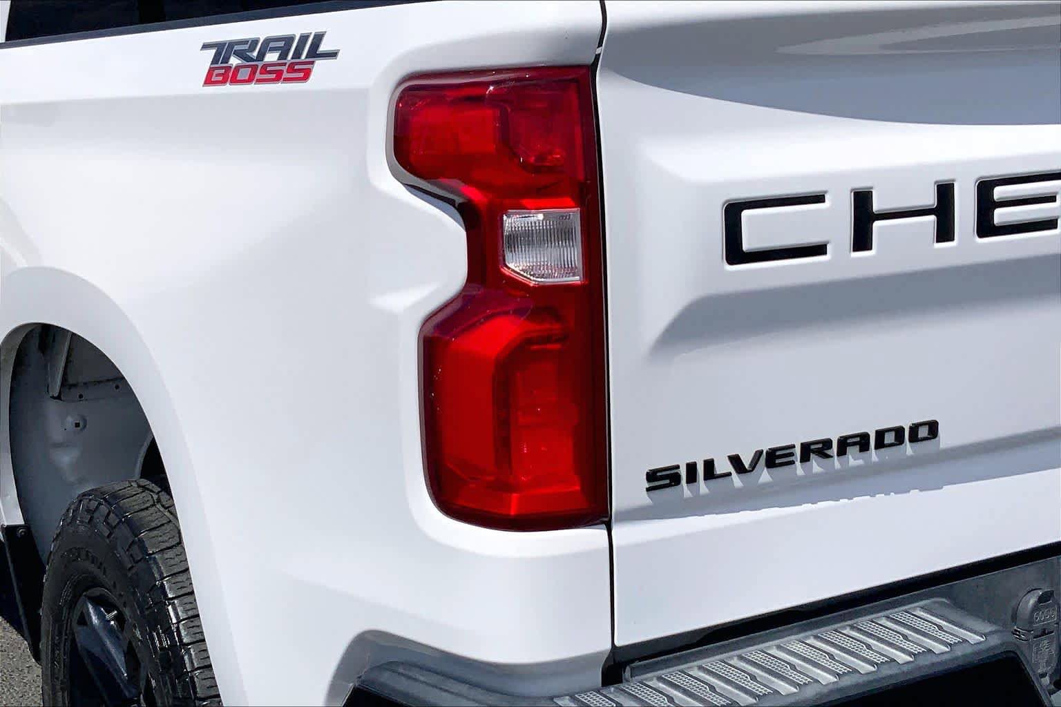 Used 2020 Chevrolet Silverado 1500 LT Trail Boss AWD/4WD image 29
