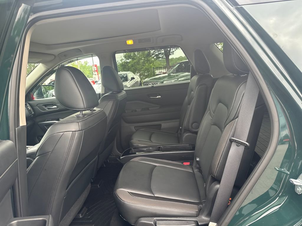 Used 2023 Nissan Pathfinder SL w/ SL Premium Package AWD/4WD image 27
