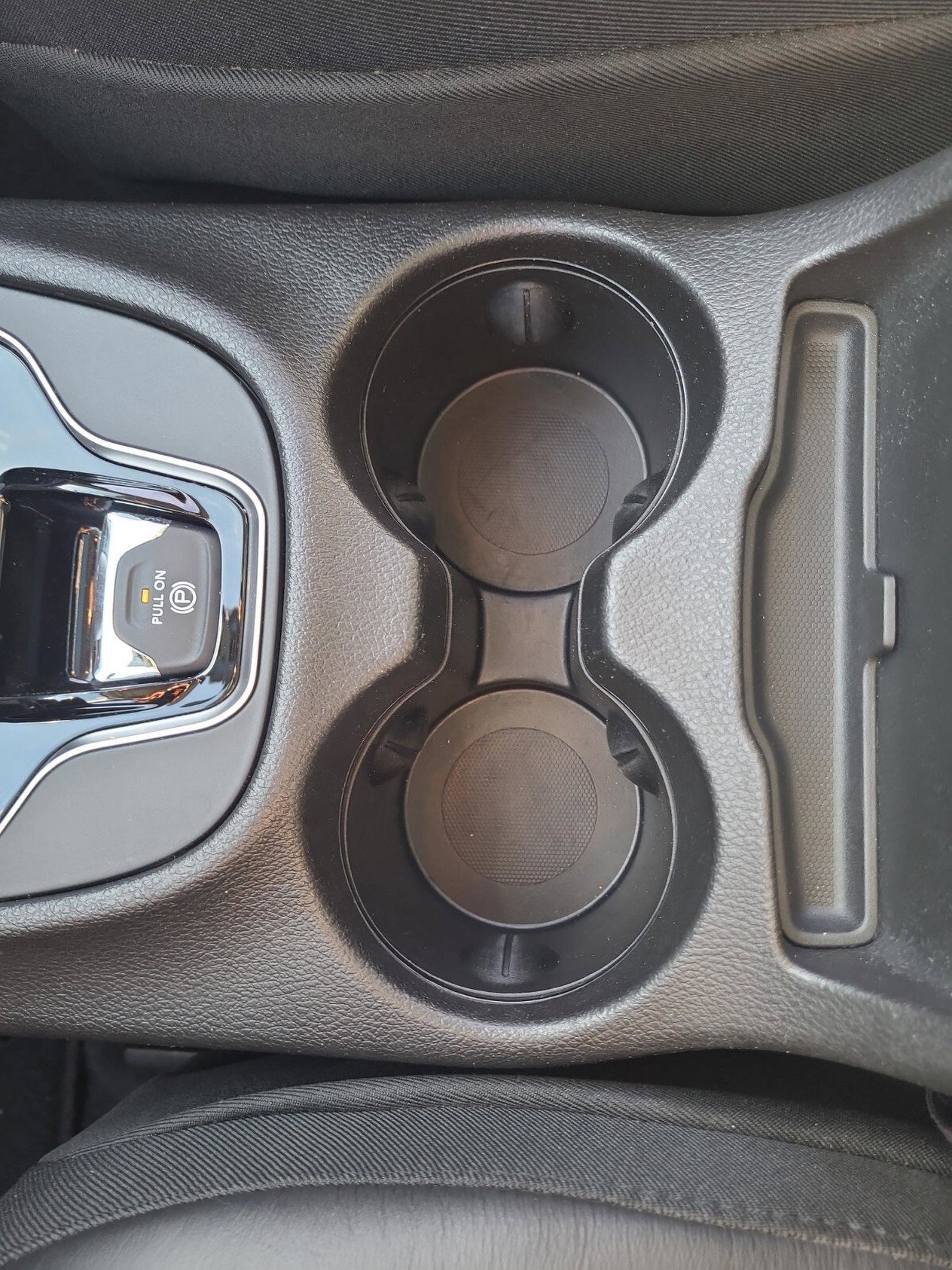 Used 2019 Jeep Cherokee Limited w/ Luxury Group image 17