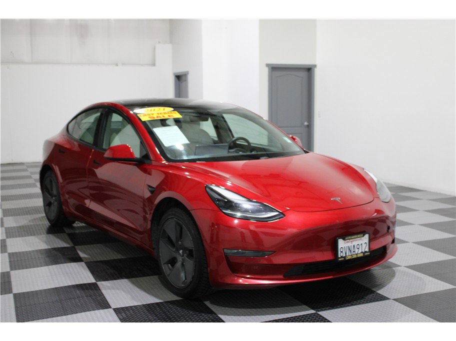 Used 2021 Tesla Model 3 Standard Range Plus image 3