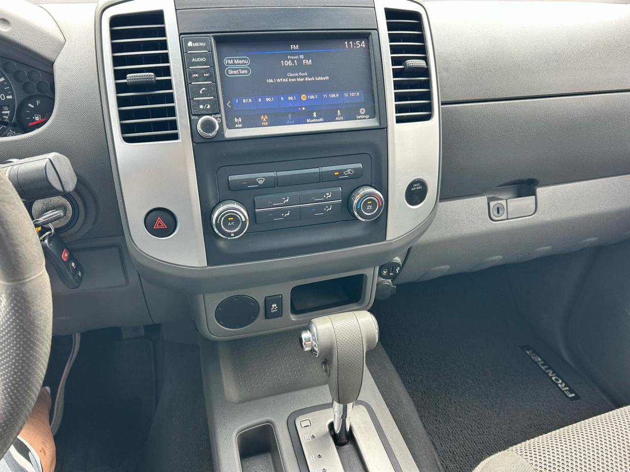 Used 2019 Nissan Frontier SV RWD image 4