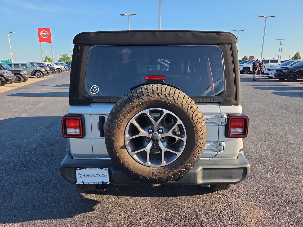 Used 2024 Jeep Wrangler Unlimited Sport AWD/4WD image 6