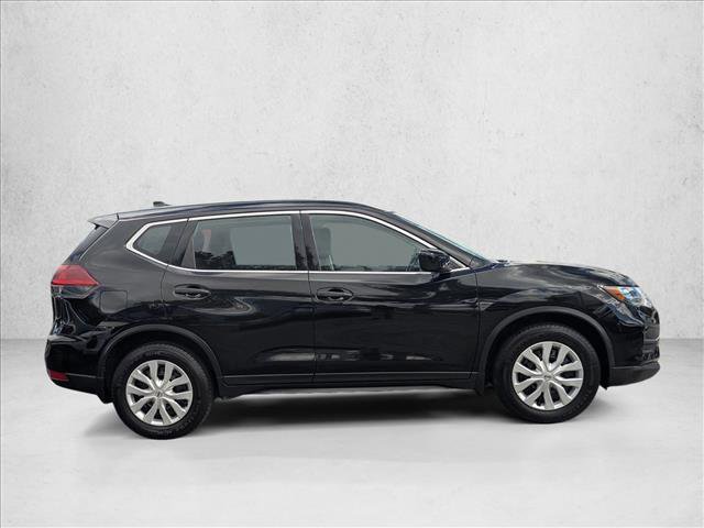 Used 2018 Nissan Rogue S image 4