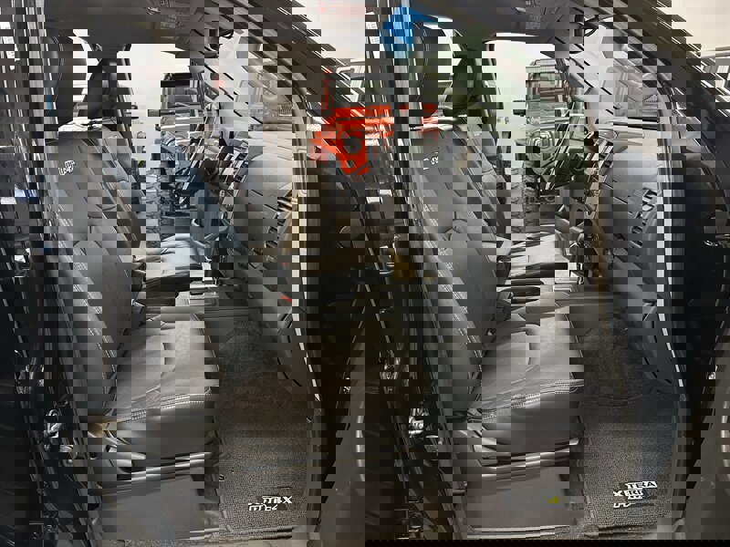 Used 2015 Nissan Xterra PRO-4X w/ Pro-4x Leather Package image 17