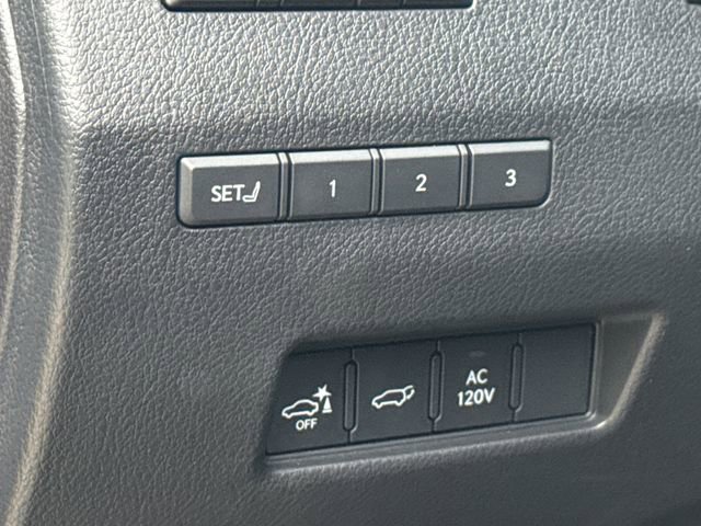 Used 2025 Lexus GX 550 w/ Accessory Package (2T) AWD/4WD image 23