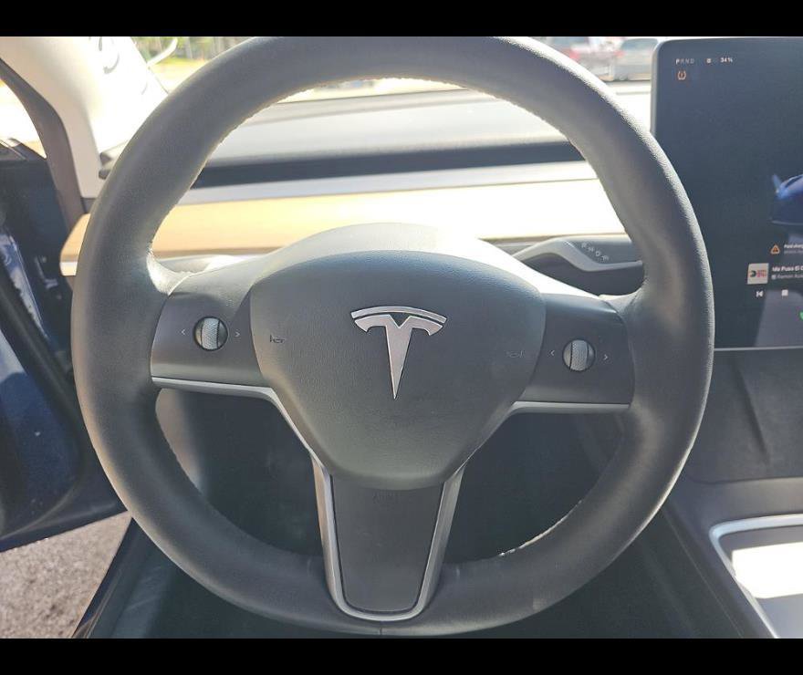 Used 2022 Tesla Model 3 Standard Range image 5