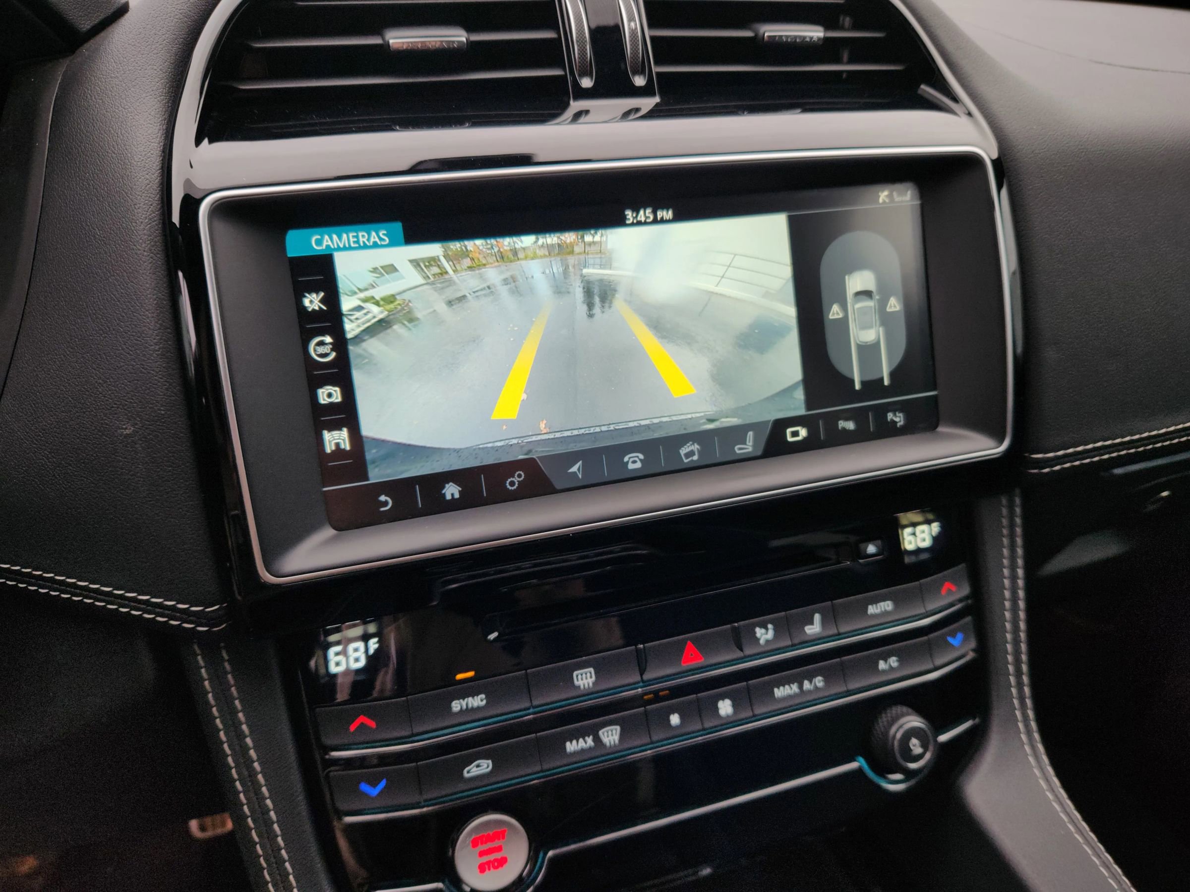 Used 2017 Jaguar F-PACE R-Sport image 17