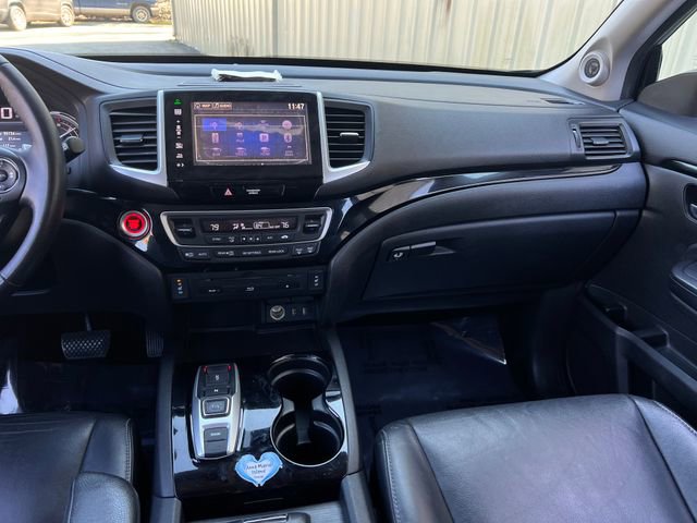 Used 2016 Honda Pilot Touring image 14