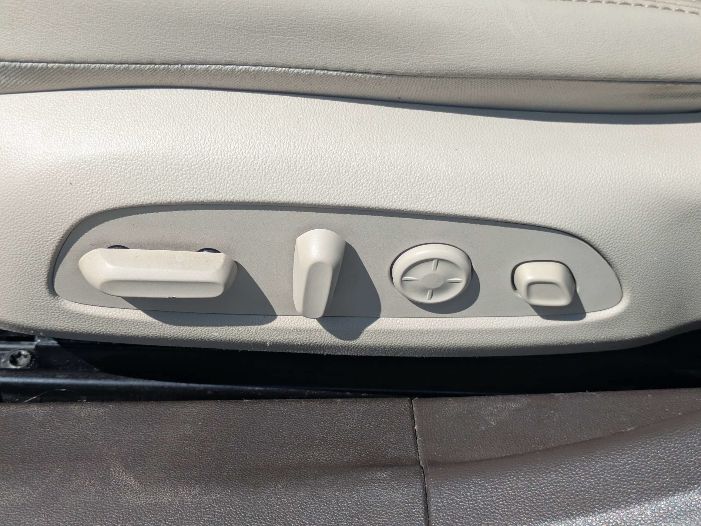Certified 2017 Buick LaCrosse Premium w/ Sun and Shade Package FWD image 10