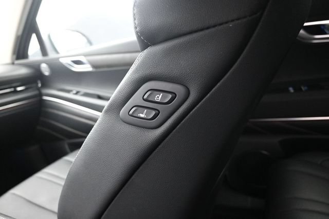 Used 2024 Genesis GV80 2.5T AWD/4WD image 46
