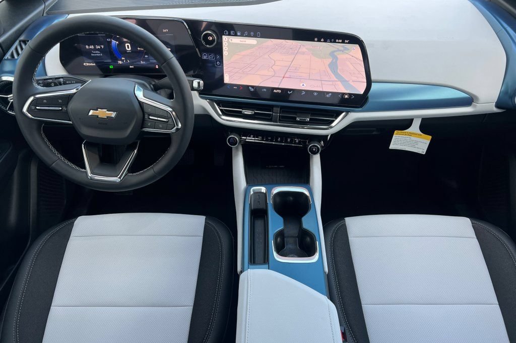New 2026 Chevrolet Equinox EV LT AWD/4WD image 10