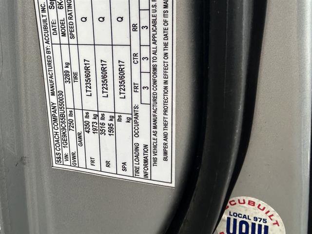 Used 2011 Cadillac DTS Limousine image 28