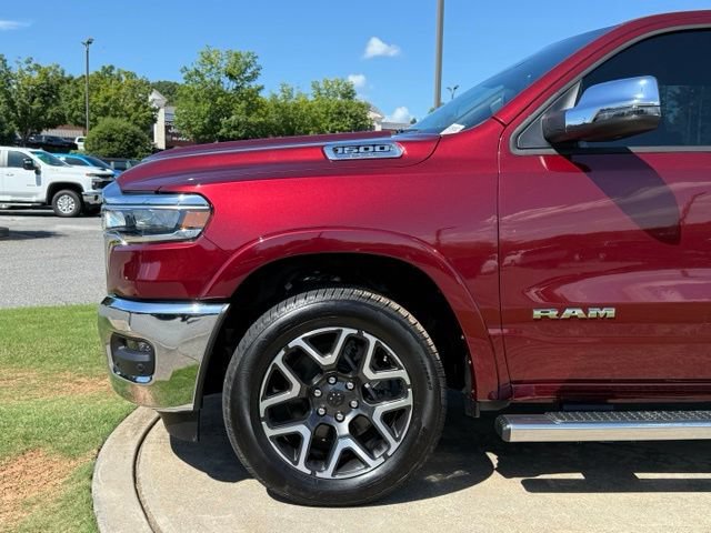 Used 2025 RAM 1500 Laramie AWD/4WD image 11
