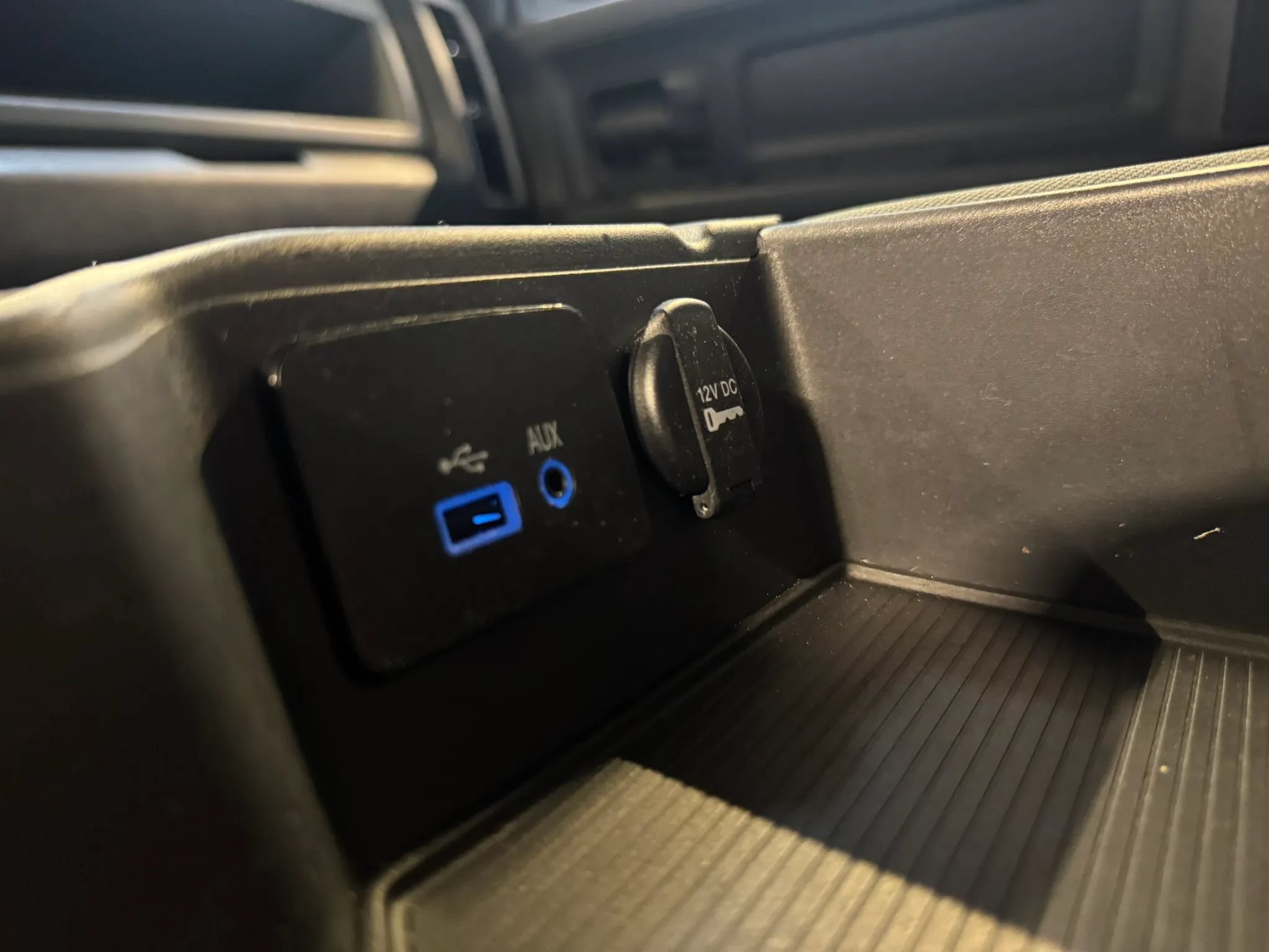 Used 2014 RAM 1500 ST AWD/4WD image 18