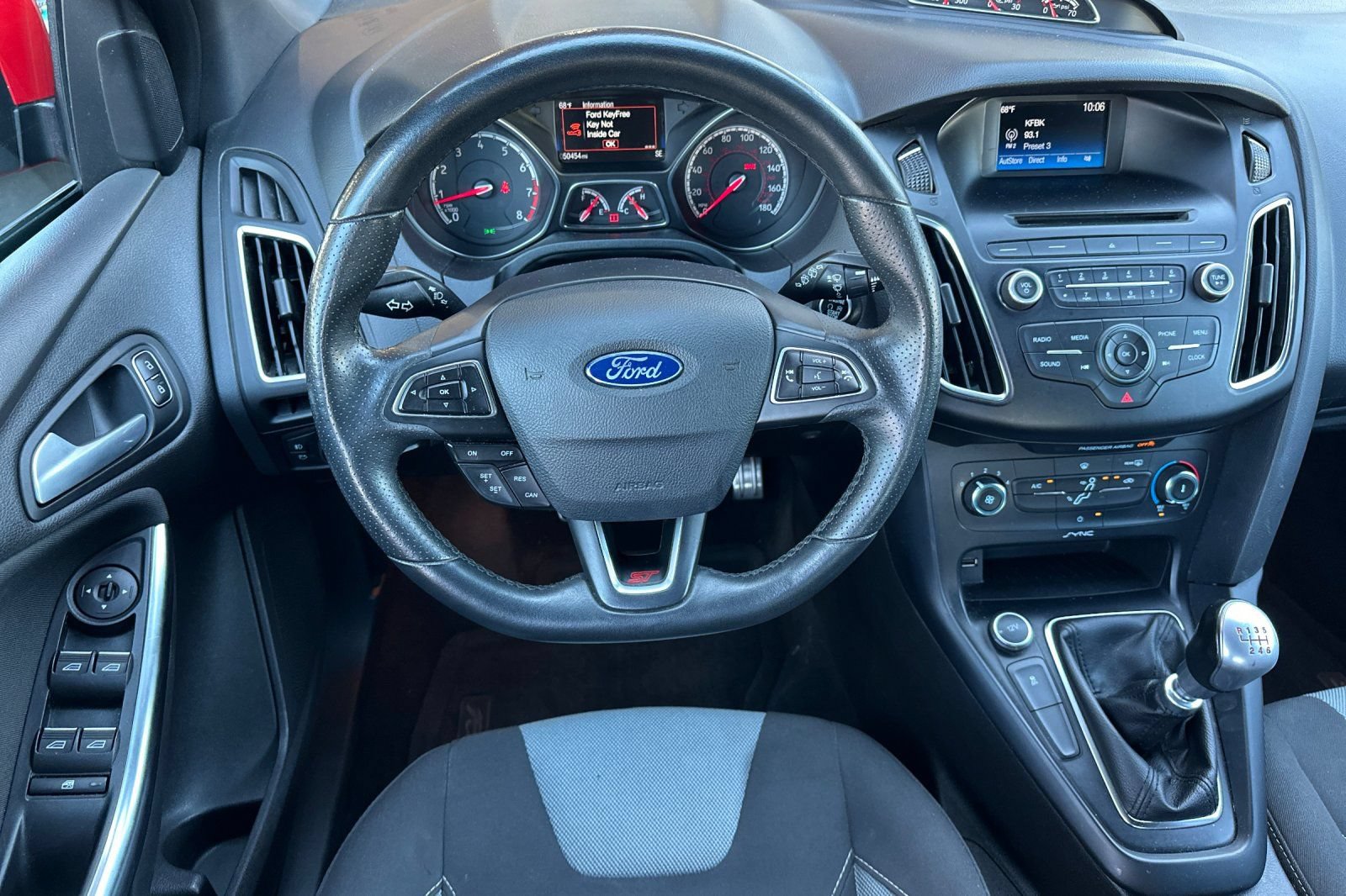 Used 2017 Ford Focus ST FWD image 13