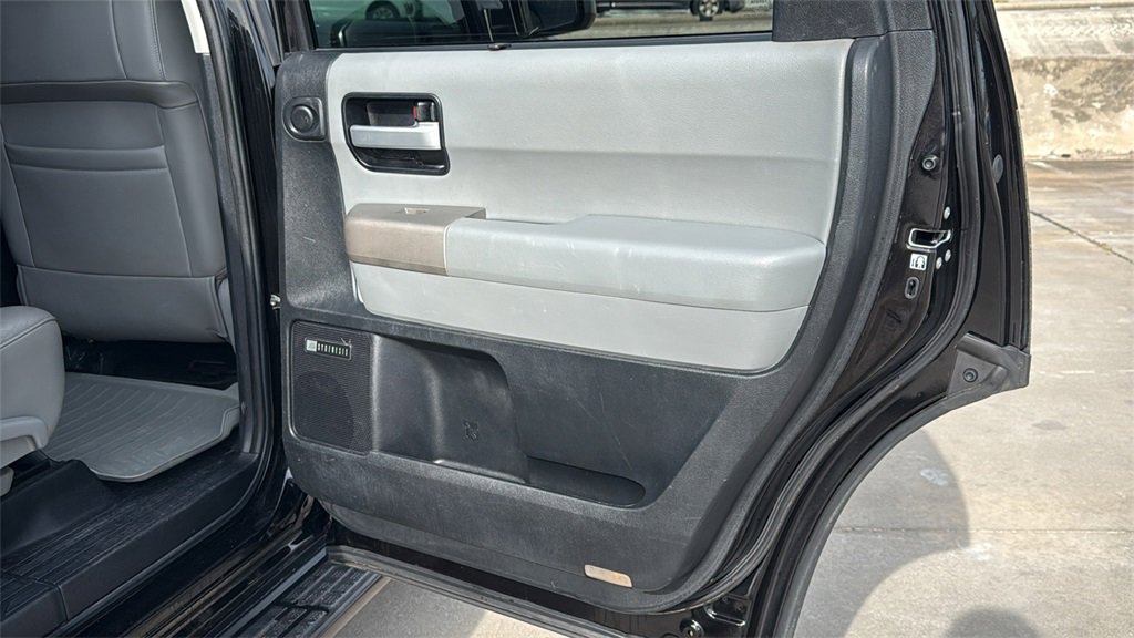 Used 2013 Toyota Sequoia Limited image 29