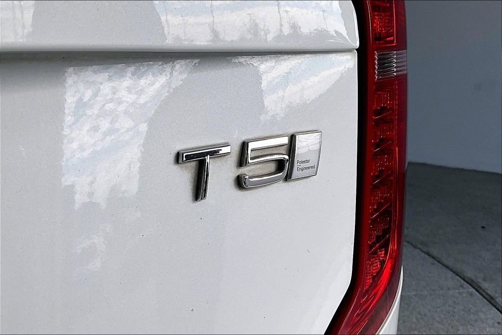 Used 2022 Volvo XC90 T5 Momentum w/ Advanced Package image 41
