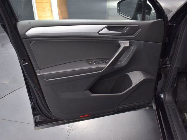 Used 2022 Volkswagen Tiguan S image 10