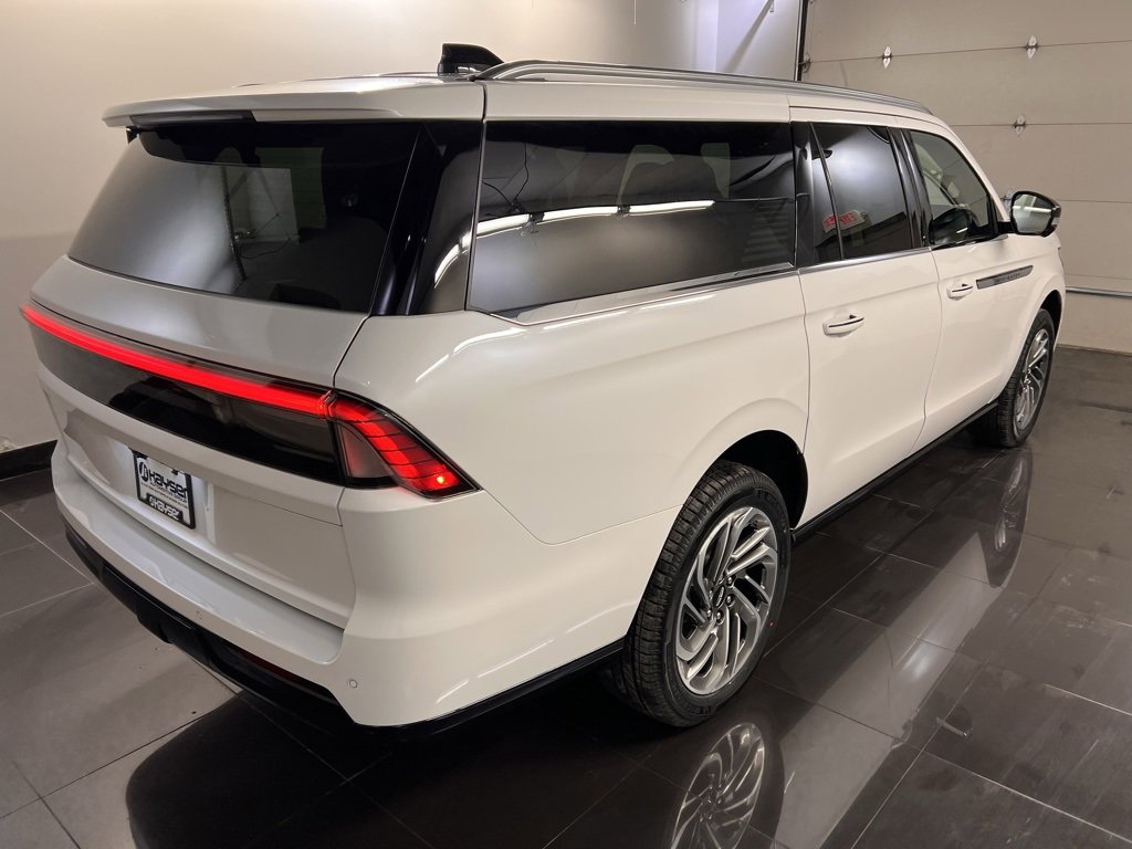 New 2026 Lincoln Navigator L Reserve image 6