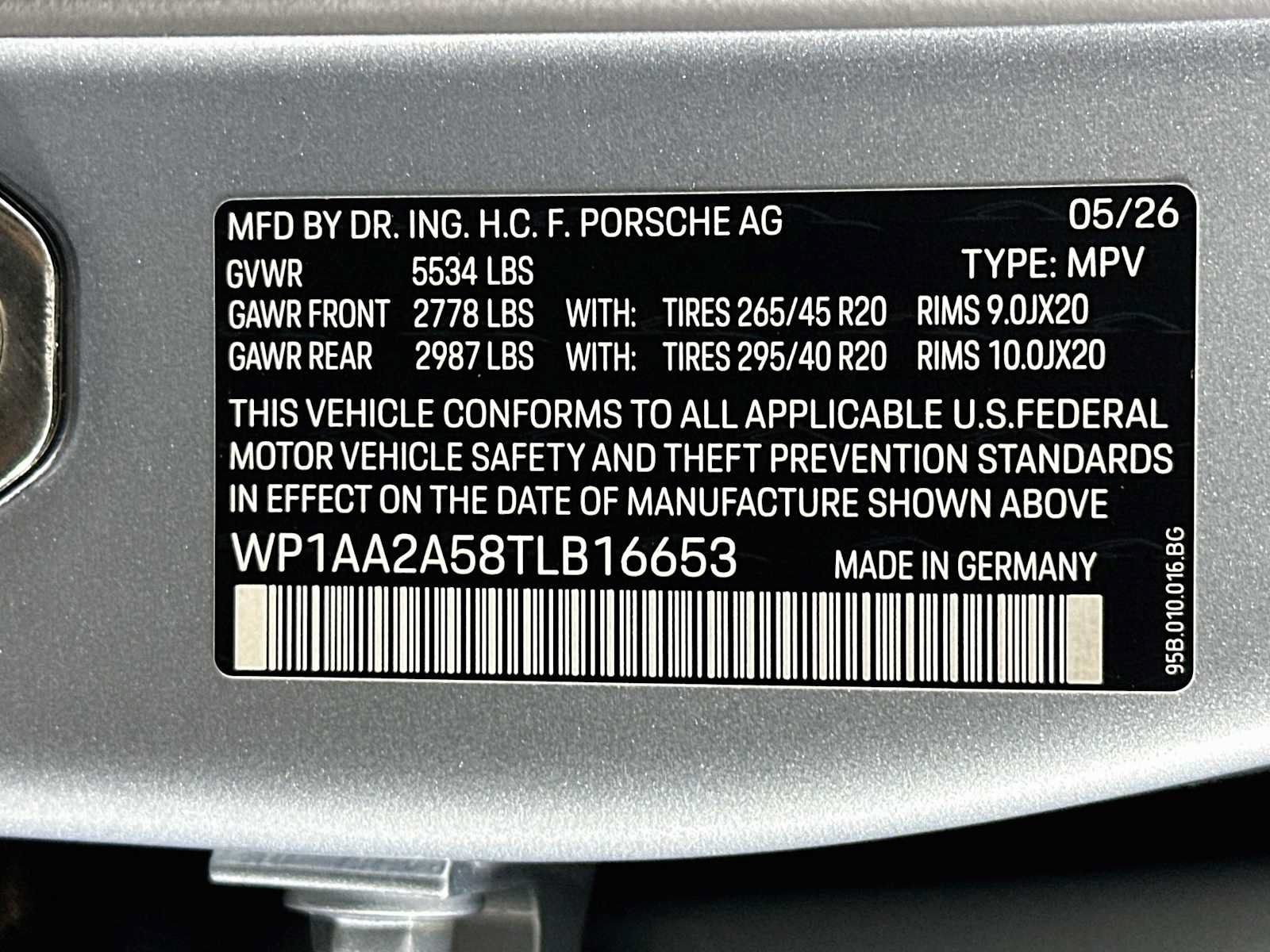 New 2026 Porsche Macan AWD/4WD image 33