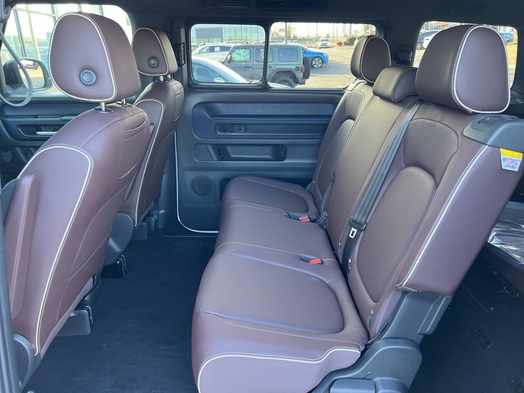 New 2025 Volkswagen ID. Buzz Pro S image 24