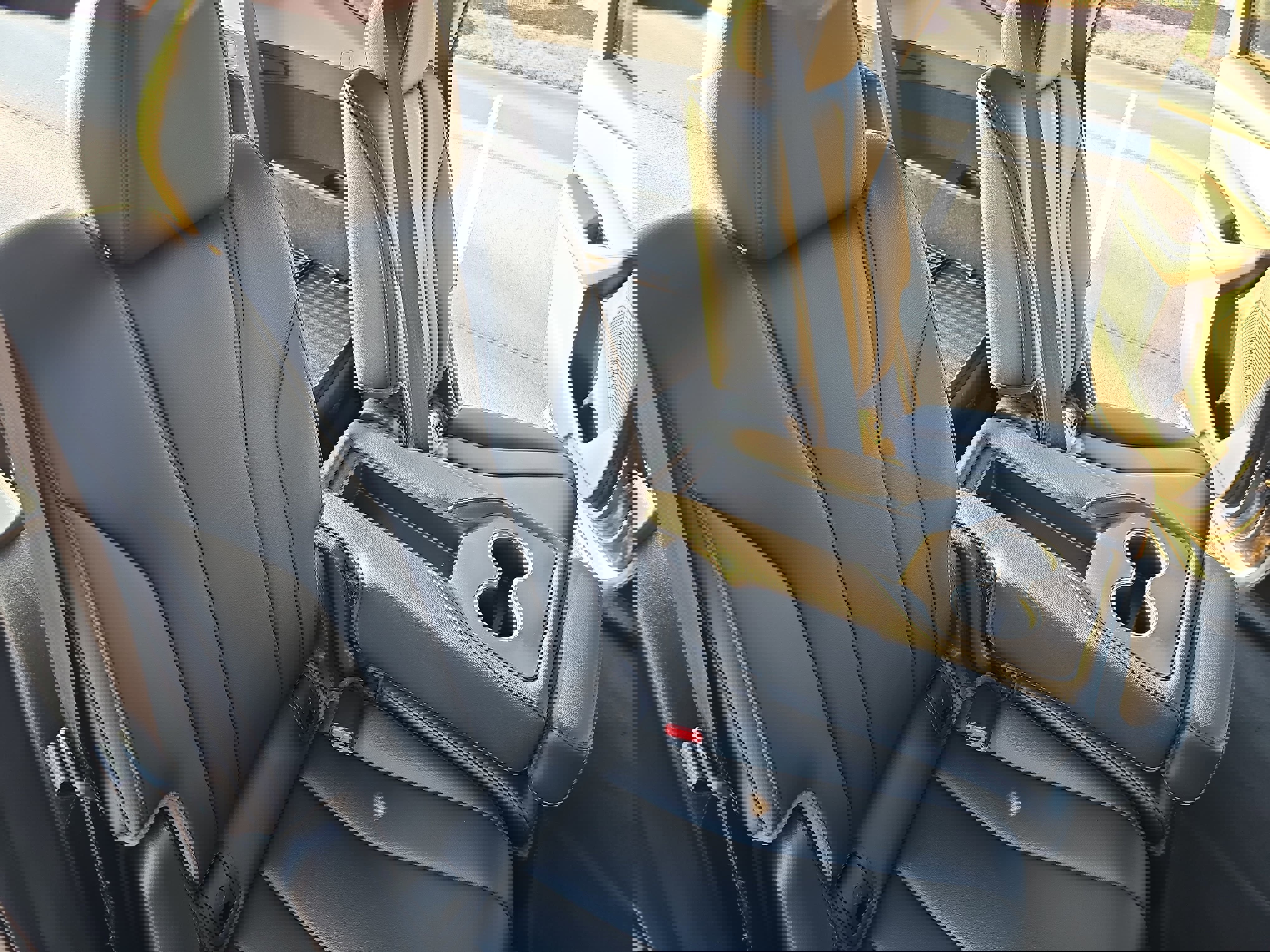 Used 2025 Acura MDX SH-AWD image 12