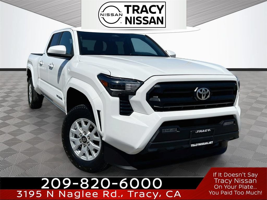 Used 2024 Toyota Tacoma SR5 AWD/4WD image 1