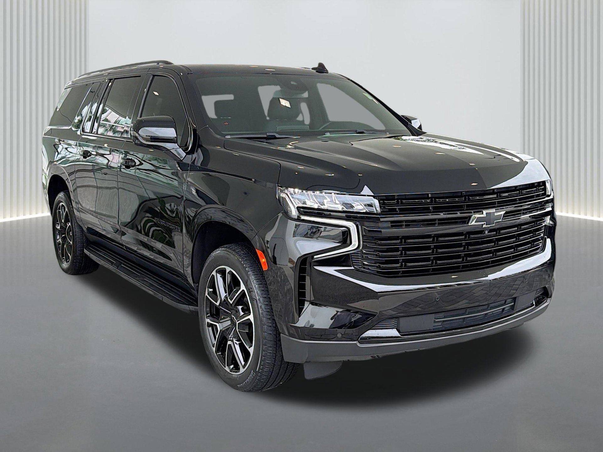 Used 2023 Chevrolet Suburban RST w/ Luxury Package RWD image 7