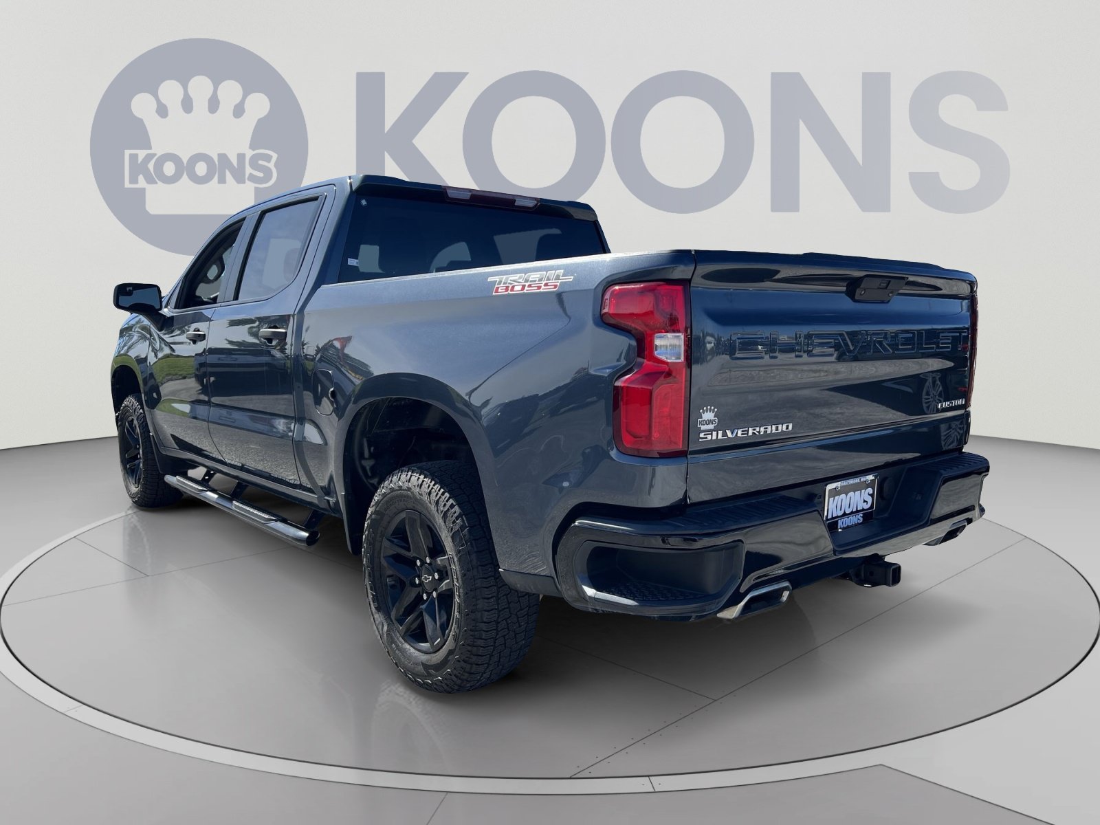 Used 2021 Chevrolet Silverado 1500 Custom Trail Boss w/ Safety Confidence Package AWD/4WD image 4