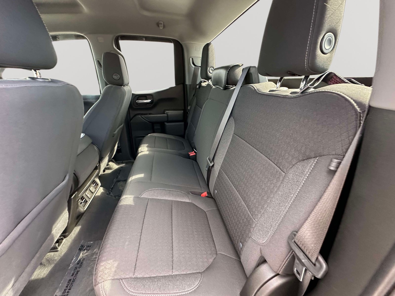 Used 2022 Chevrolet Silverado 1500 LT AWD/4WD image 31