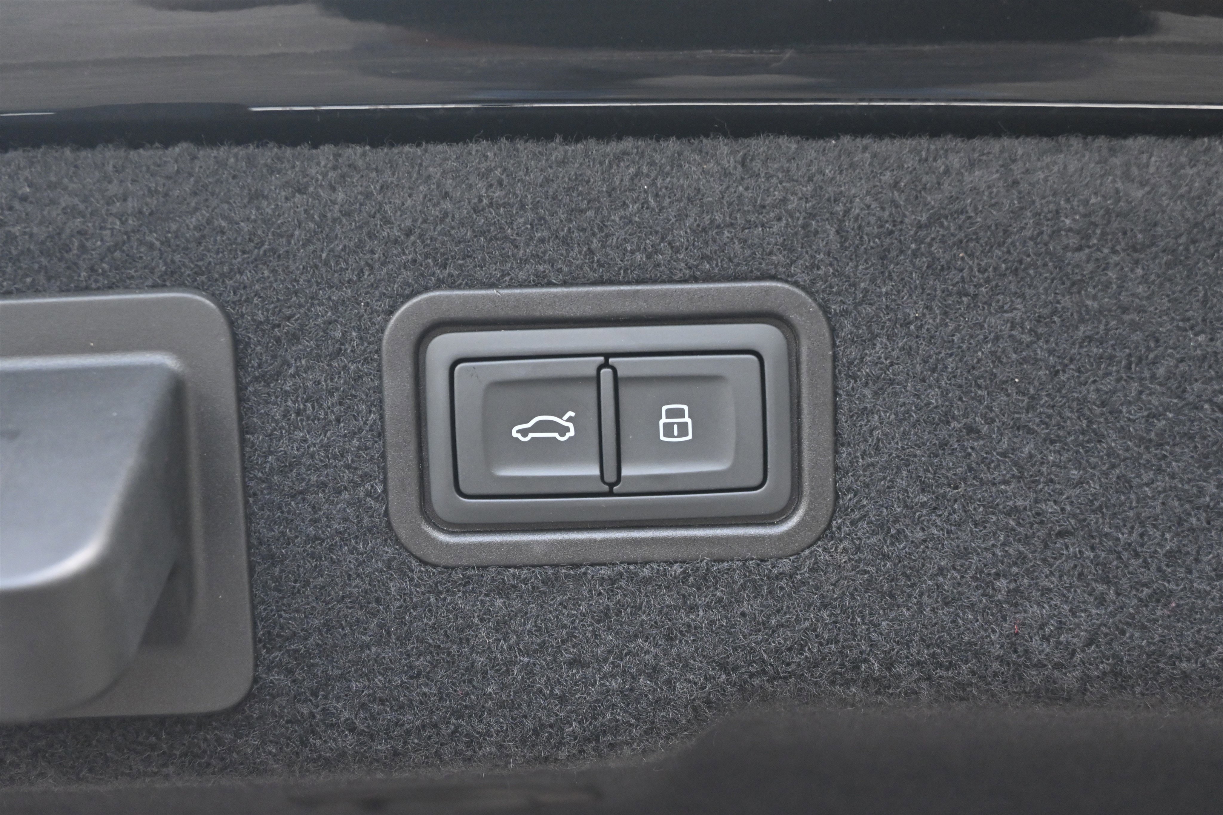 Used 2022 Audi A8 L 3.0T image 20