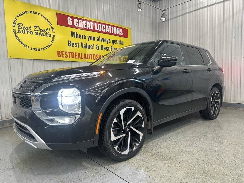 Used 2022 Mitsubishi Outlander SE FWD image 1