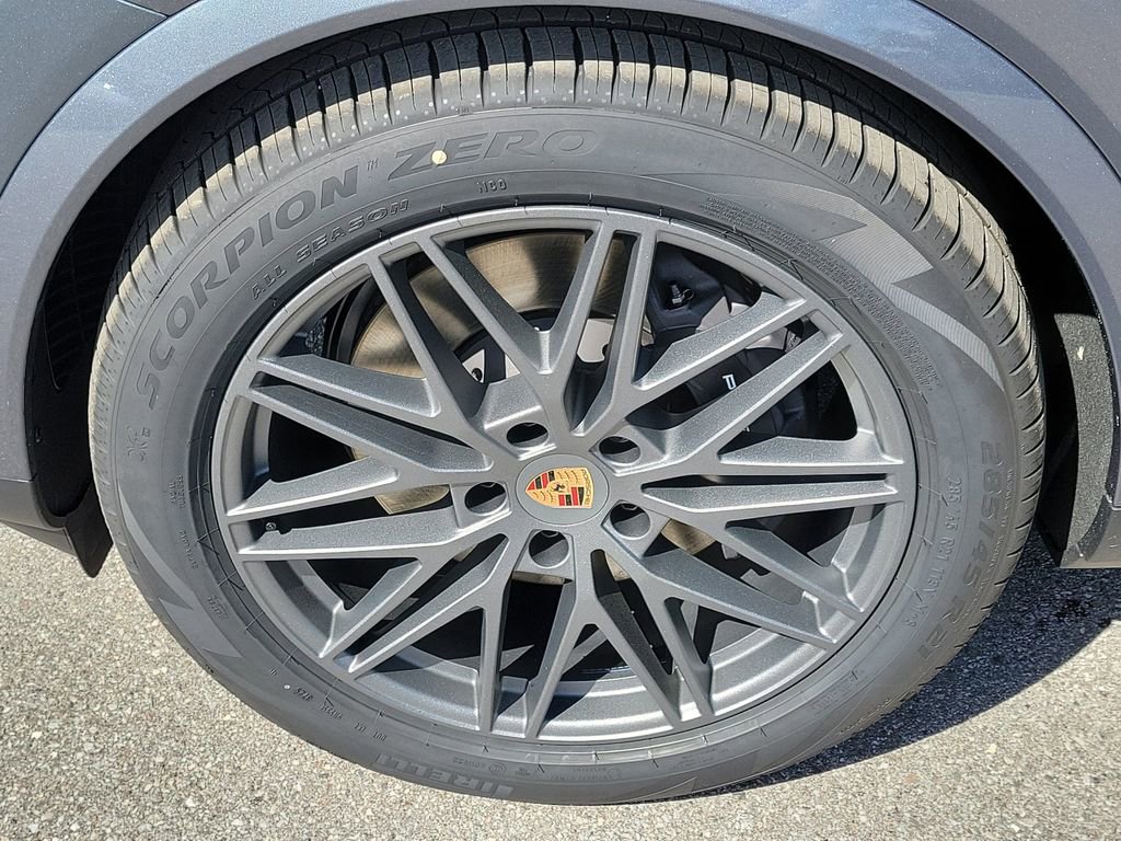 New 2026 Porsche Cayenne image 12