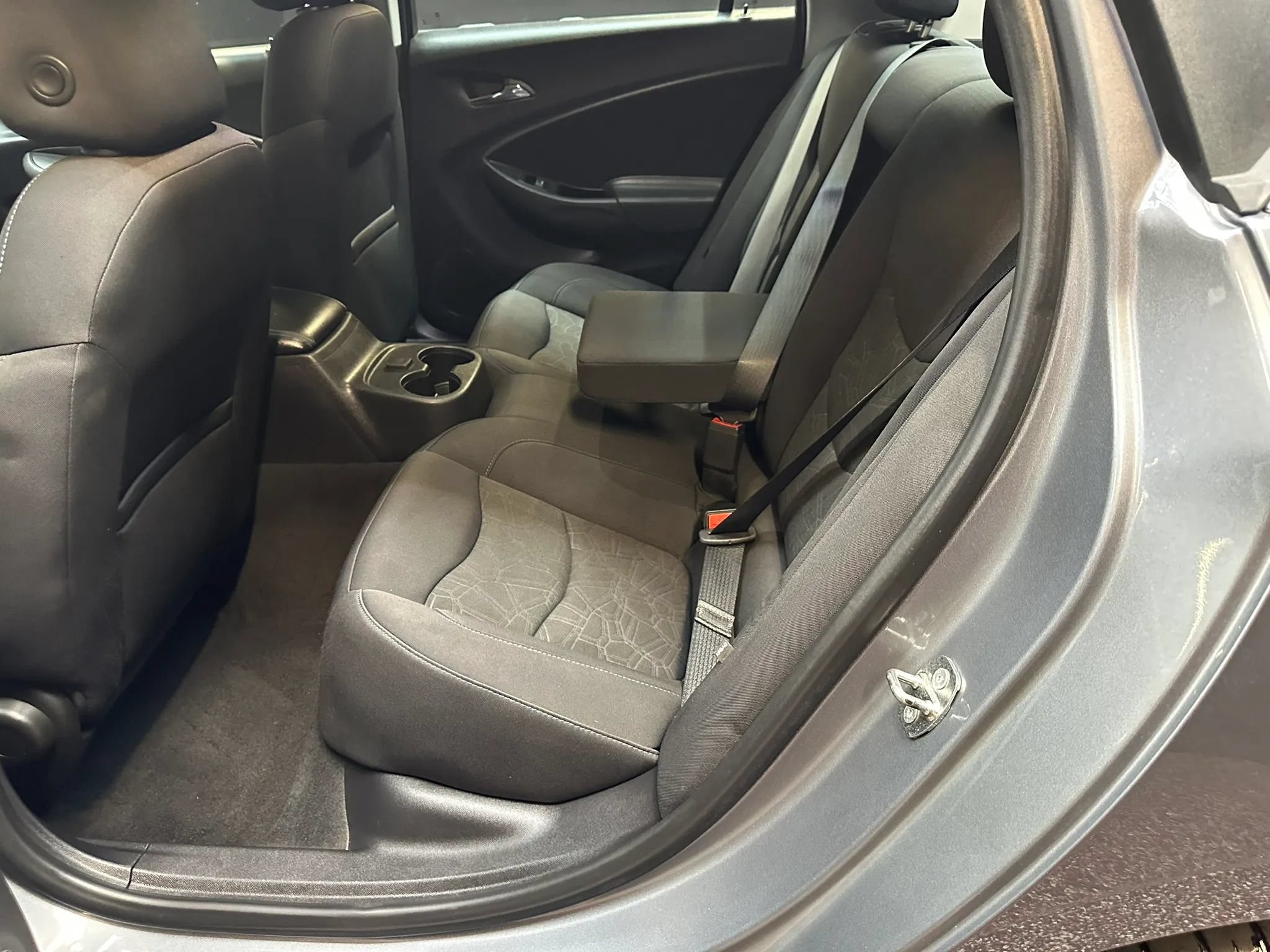 Used 2018 Chevrolet Volt LT FWD image 21