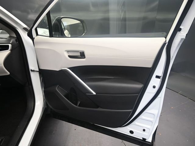 Used 2026 Toyota Corolla Cross L image 19