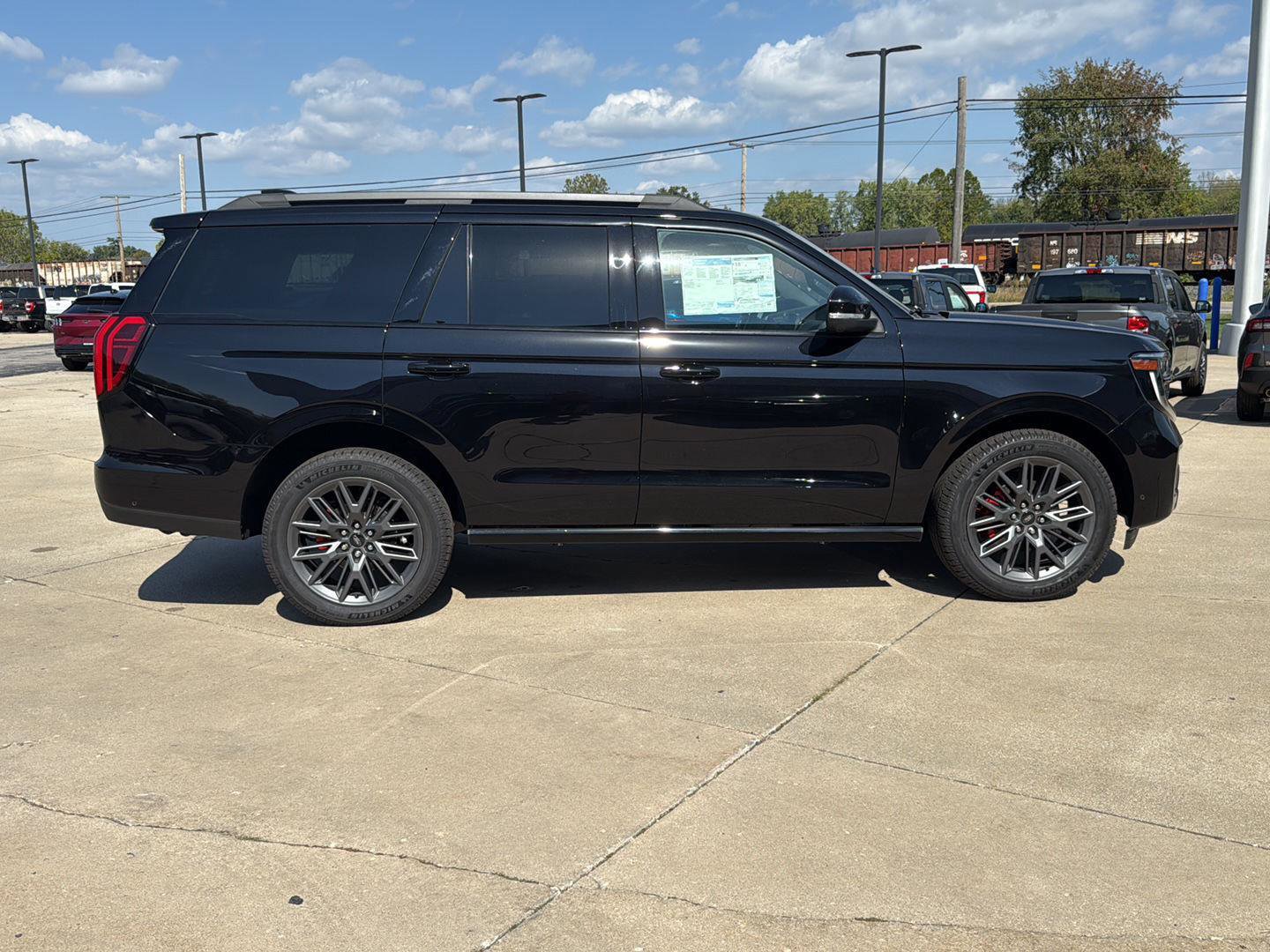 New 2025 Ford Expedition Platinum image 6